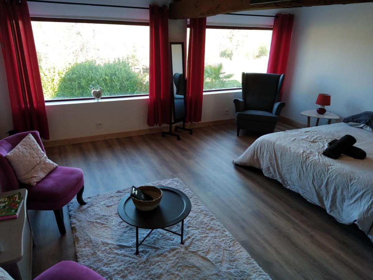Juvigny Les Vallees Gite "La Renaudaie" - Piscine מראה חיצוני תמונה