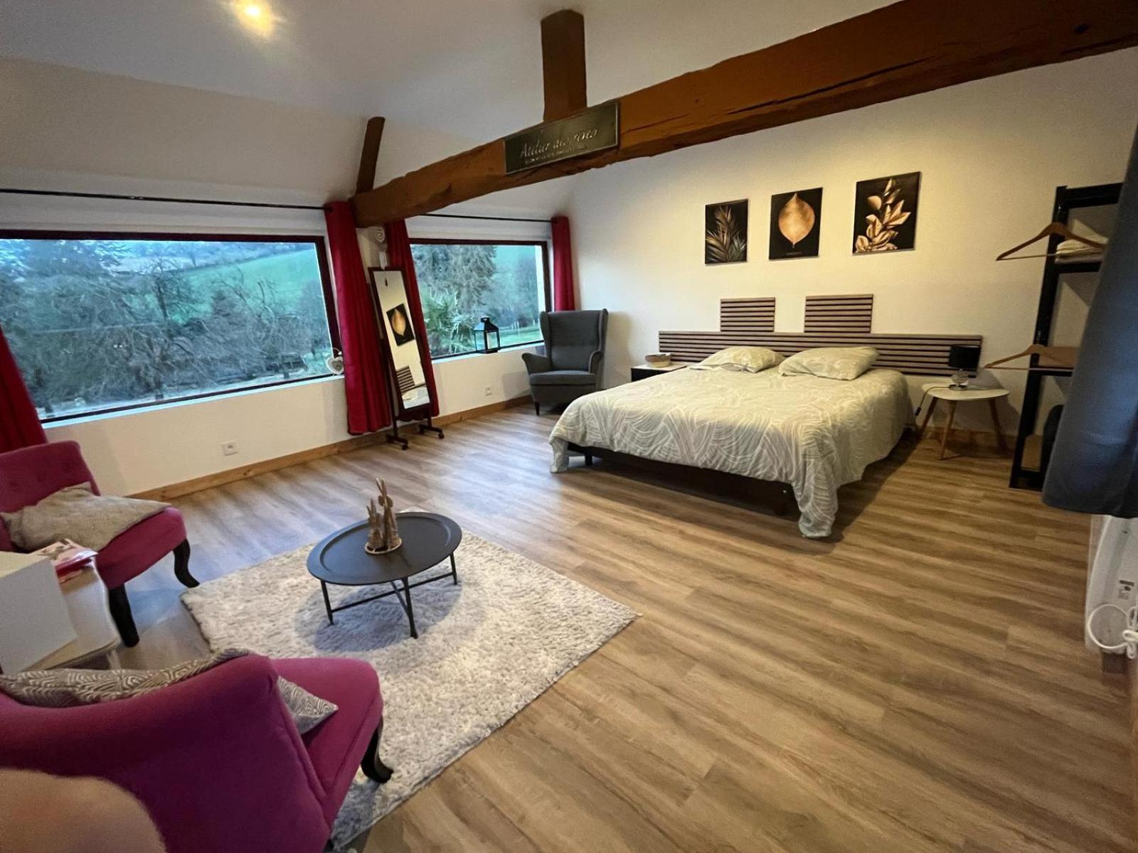 Juvigny Les Vallees Gite "La Renaudaie" - Piscine מראה חיצוני תמונה